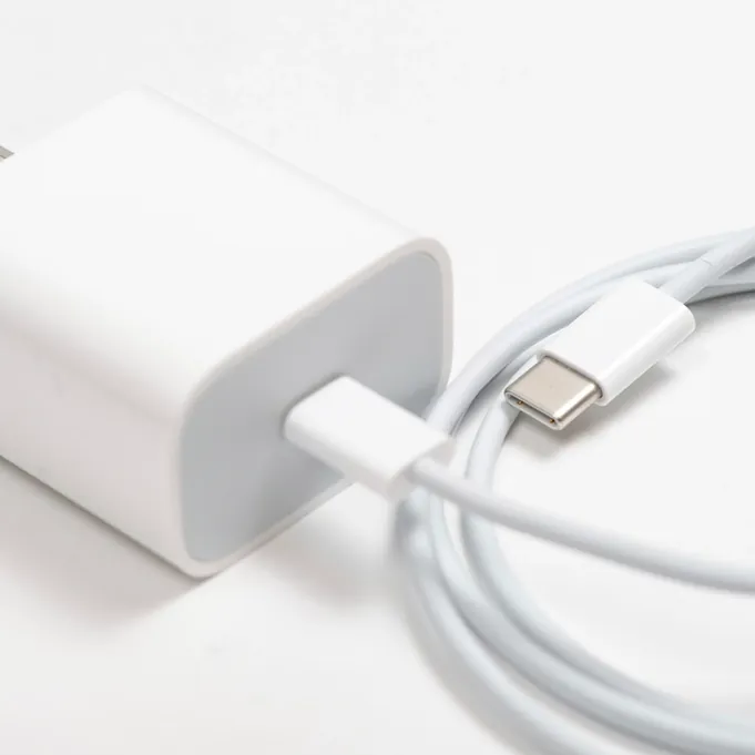 شاحن سريع 25W مع كابل